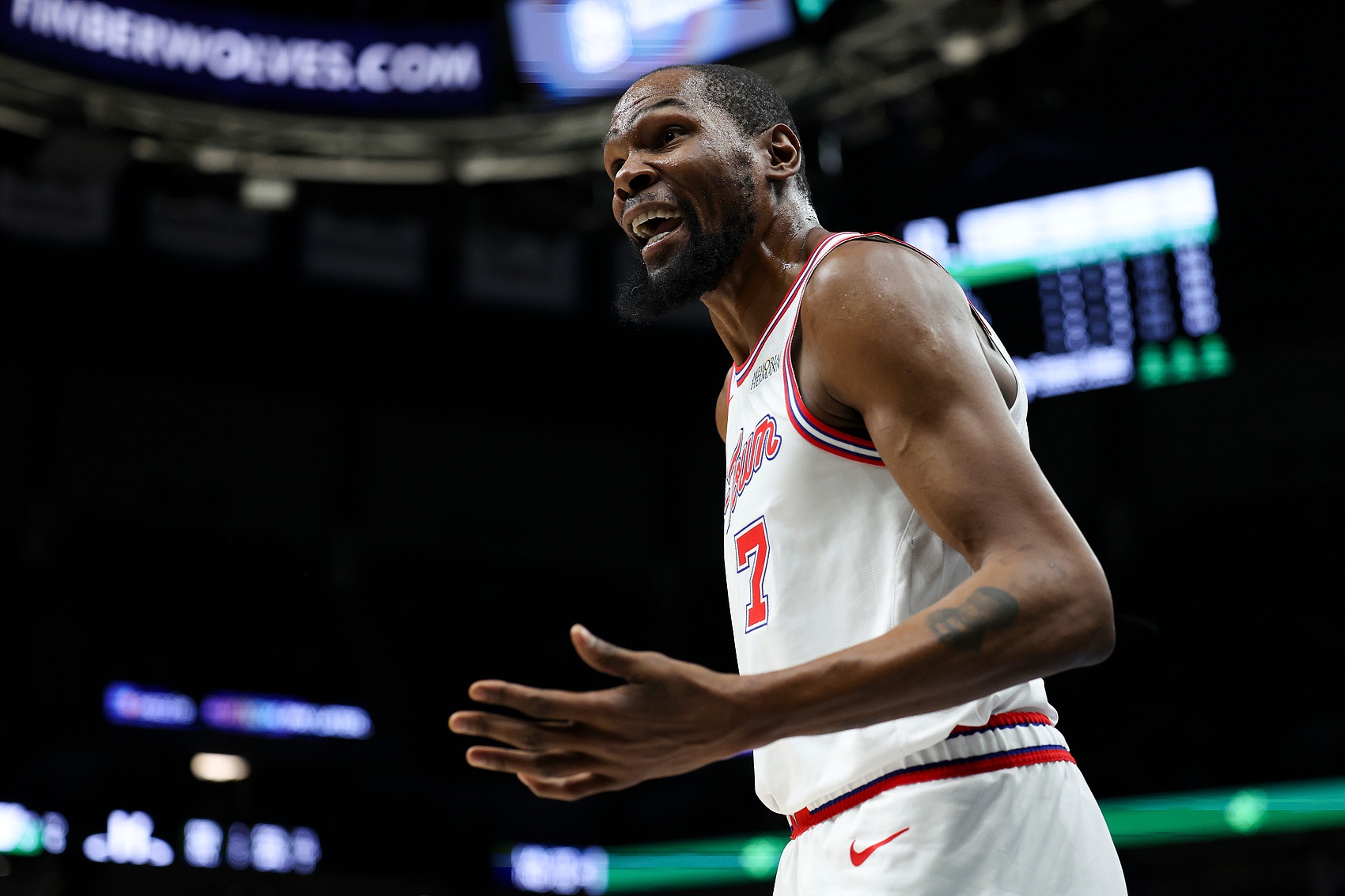 杜兰特:休赛期太精彩了我很喜欢 我喜欢看到NBA里的人员流动